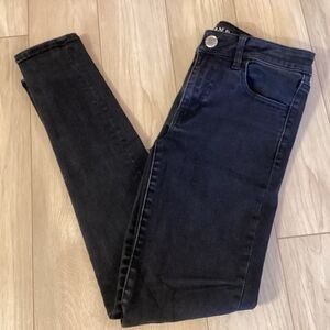 NWOT. American Eagle  Brand Women’s 4 Pocket Black Denim Jeans Size 6L